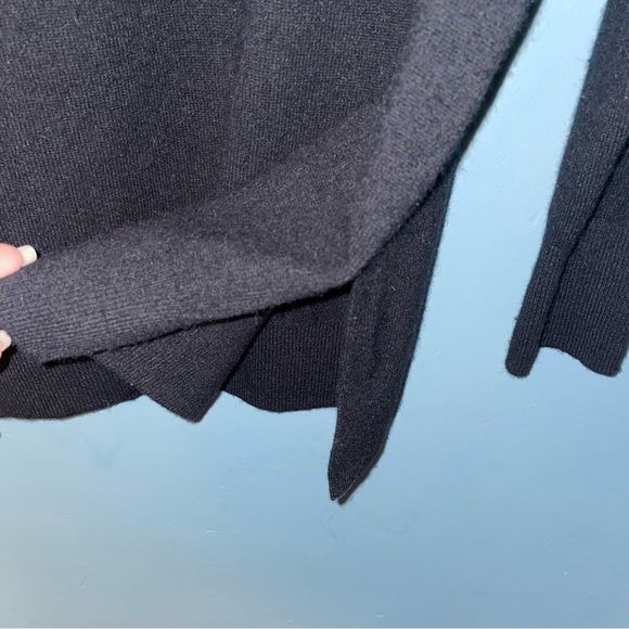 Club Monaco Cashmere ColorBlock Crew Neck Sweater Size Medium - Picture 4 of 6